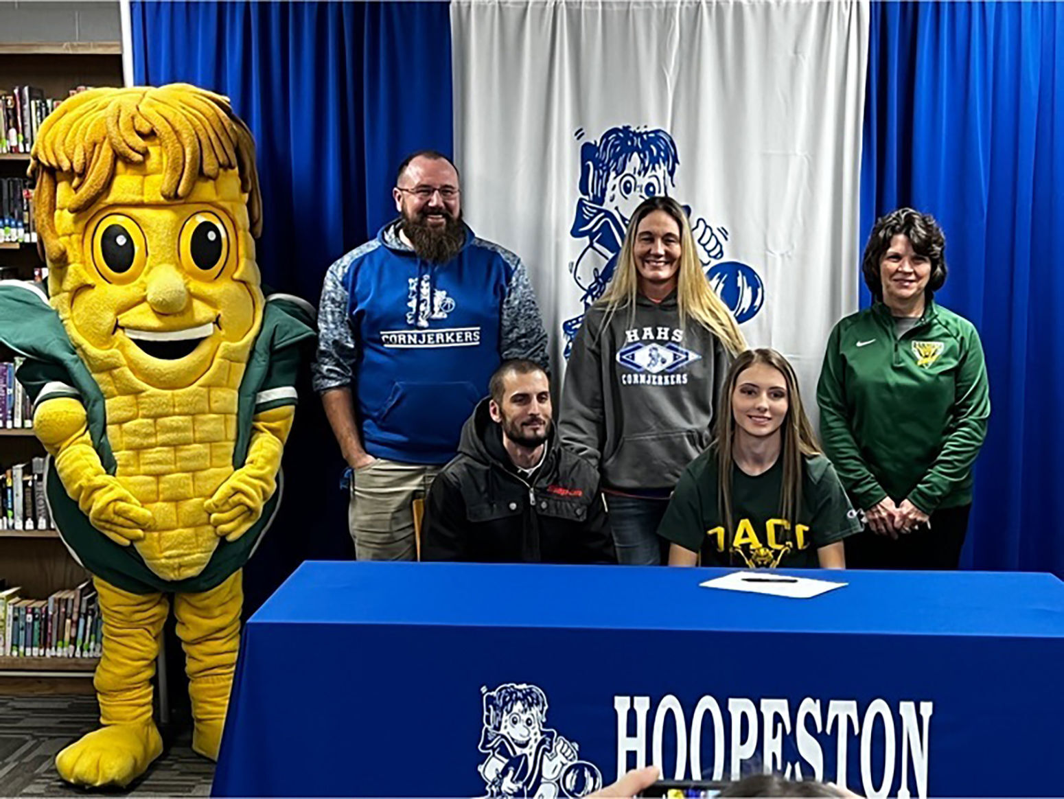 Armstrong to continue golf career at DACC